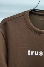 PREMIUM TRUST ME T-SHIRT (COFFEE) - Image 2
